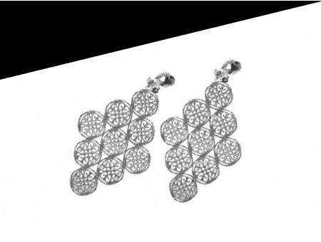 Cercei clips argintii cu romb dantelat